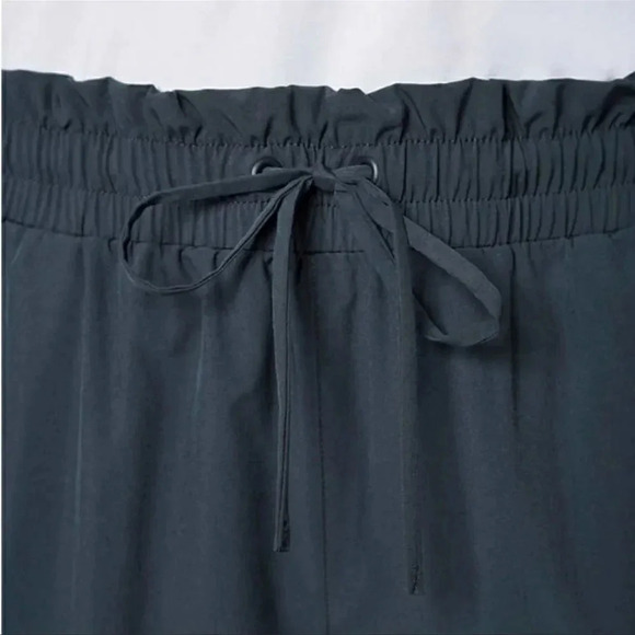 Mondetta Ladies' Woven Short India ink blue not available in Medium - Picture 4 of 5